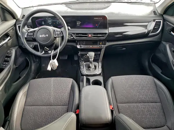KNDEUCAA8S7686365 2025 KIA SELTOS - Image 8