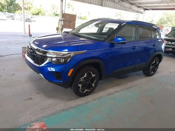 KNDEUCAA8S7818895 2025 KIA SELTOS - Image 2