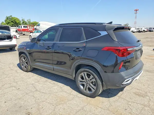 KNDEUCAA9M7122159 2021 KIA SELTOS - Image 2