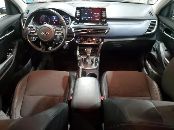 KNDEUCAA9M7129287 2021 KIA SELTOS - Image 8