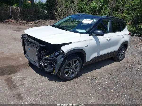 KNDEUCAA9M7157722 2021 KIA SELTOS - Image 2