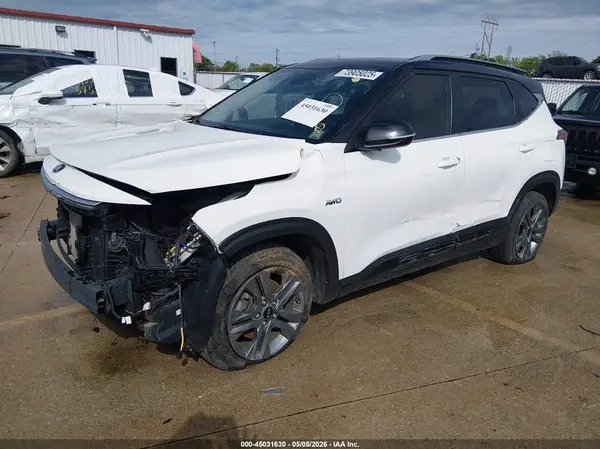 KNDEUCAA9M7158210 2021 KIA SELTOS - Image 2