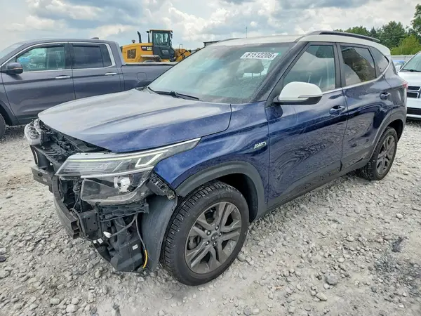 KNDEUCAA9M7165626 2021 KIA SELTOS - Image 1