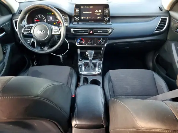 KNDEUCAA9M7169935 2021 KIA SELTOS - Image 8