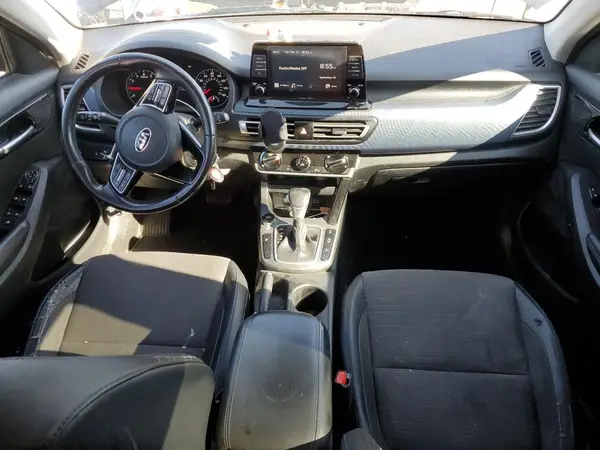 KNDEUCAA9M7178425 2021 KIA SELTOS - Image 8