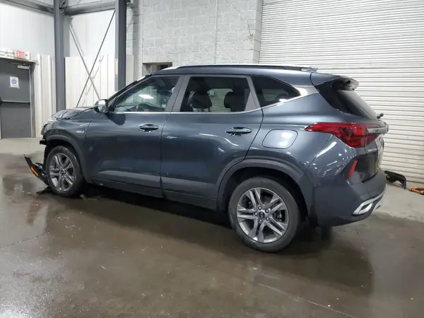 KNDEUCAA9M7179221 2021 KIA SELTOS - Image 2