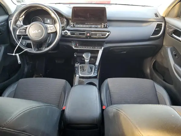 KNDEUCAA9N7311377 2022 KIA SELTOS - Image 8