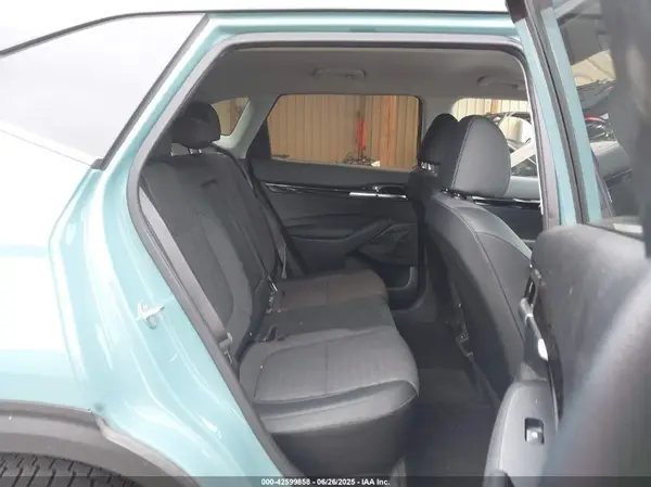 KNDEUCAA9R7486265 2024 KIA SELTOS - Image 8