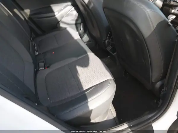 KNDEUCAA9R7565578 2024 KIA SELTOS - Image 8