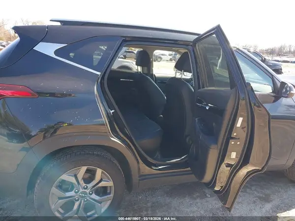 KNDEUCAA9R7591078 2024 KIA SELTOS - Image 8