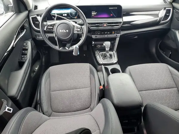 KNDEUCAA9R7607926 2024 KIA SELTOS - Image 8