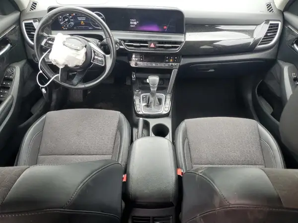 KNDEUCAA9R7608316 2024 KIA SELTOS - Image 8
