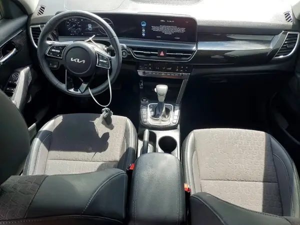 KNDEUCAA9R7619624 2024 KIA SELTOS - Image 8