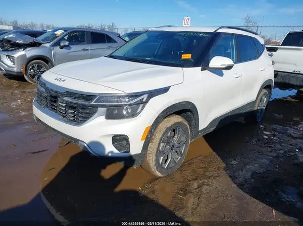 KNDEUCAA9R7656141 2024 KIA SELTOS - Image 2