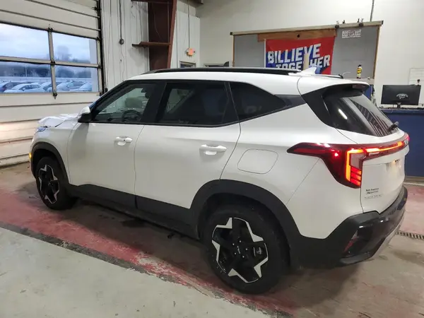 KNDEUCAA9S7720362 2025 KIA SELTOS - Image 2