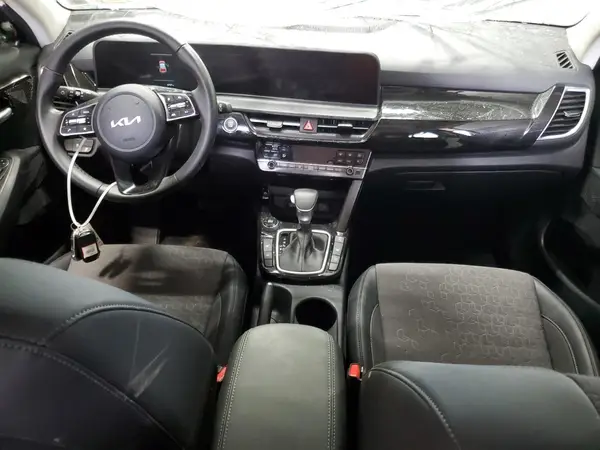 KNDEUCAA9S7759789 2025 KIA SELTOS - Image 8