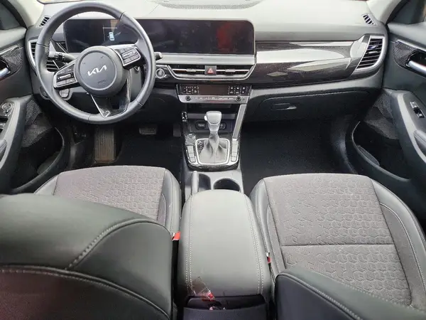 KNDEUCAA9S7772624 2025 KIA SELTOS - Image 8