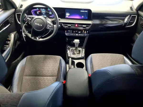 KNDEUCAA9S7779671 2025 KIA SELTOS - Image 8