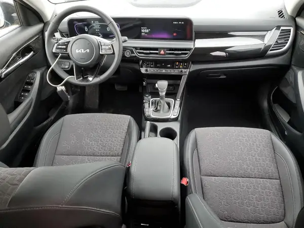 KNDEUCAA9S7813088 2025 KIA SELTOS - Image 8