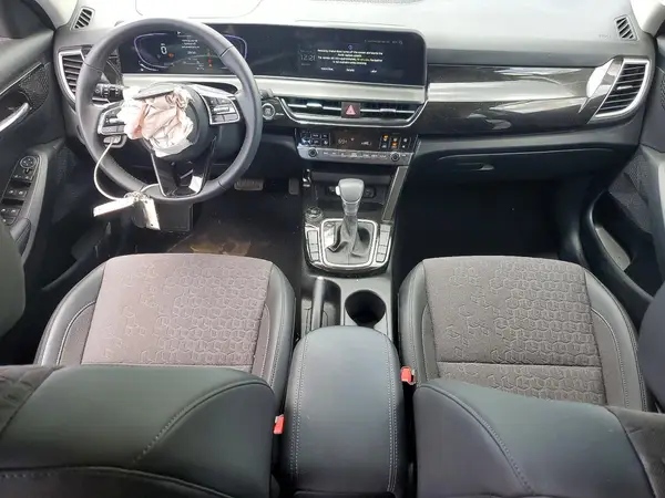 KNDEUCAA9T7869324 2026 KIA SELTOS - Image 8