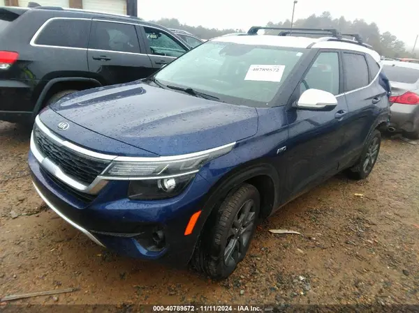 KNDEUCAAXM7041669 2021 KIA SELTOS - Image 2