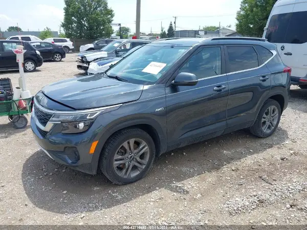 KNDEUCAAXM7079533 2021 KIA SELTOS - Image 2