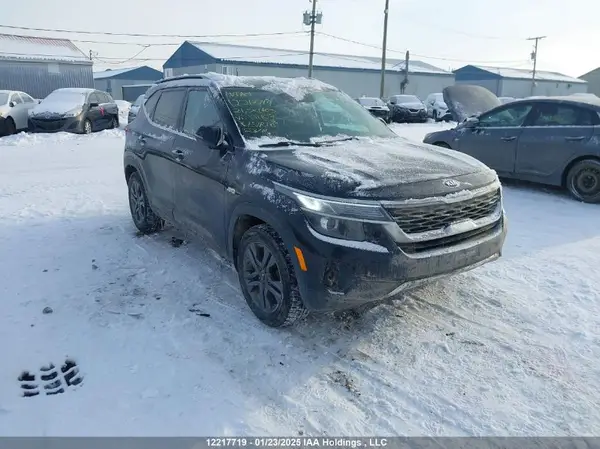 KNDEUCAAXM7121103 2021 KIA SELTOS - Image 1