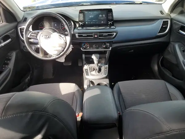 KNDEUCAAXM7133459 2021 KIA SELTOS - Image 8