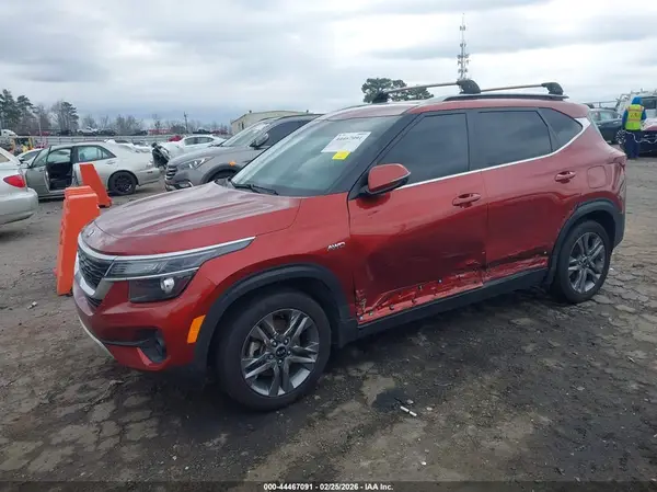 KNDEUCAAXM7139178 2021 KIA SELTOS - Image 2