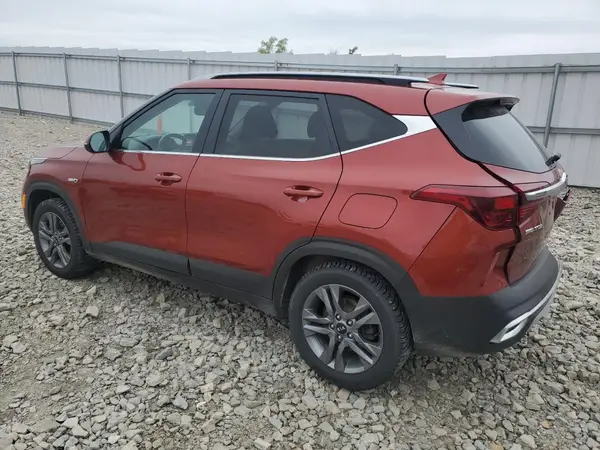 KNDEUCAAXM7159799 2021 KIA SELTOS - Image 2