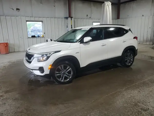 KNDEUCAAXM7169264 2021 KIA SELTOS - Image 1