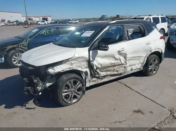 KNDEUCAAXM7220584 2021 KIA SELTOS - Image 2