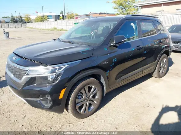 KNDEUCAAXM7221265 2021 KIA SELTOS - Image 2