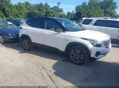 KNDEUCAAXM7224988 2021 KIA SELTOS