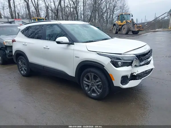 KNDEUCAAXN7270001 2022 KIA SELTOS - Image 1