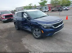 KNDEUCAAXN7305927 2022 KIA SELTOS