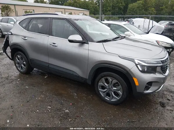 KNDEUCAAXR7471435 2024 KIA SELTOS - Image 1