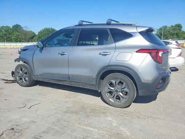 KNDEUCAAXR7594443 2024 KIA SELTOS - Image 2