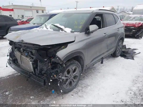 KNDEUCAAXR7601584 2024 KIA SELTOS - Image 2