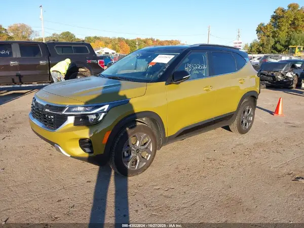 KNDEUCAAXR7657668 2024 KIA SELTOS - Image 2