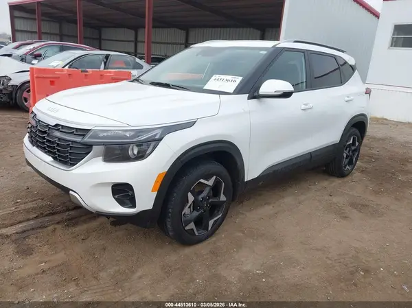 KNDEUCAAXS7816033 2025 KIA SELTOS - Image 2