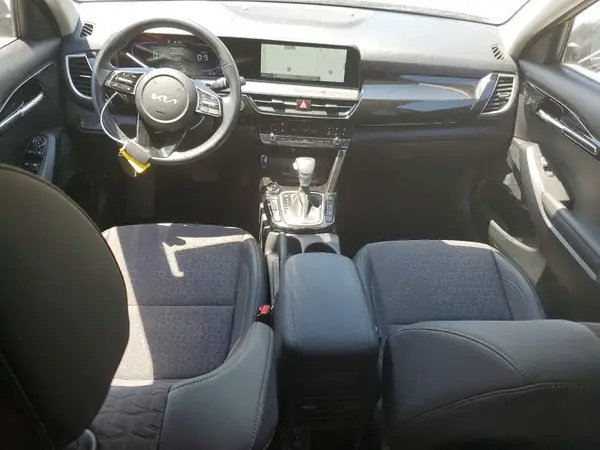 KNDEUCAAXT7858140 2026 KIA SELTOS - Image 8
