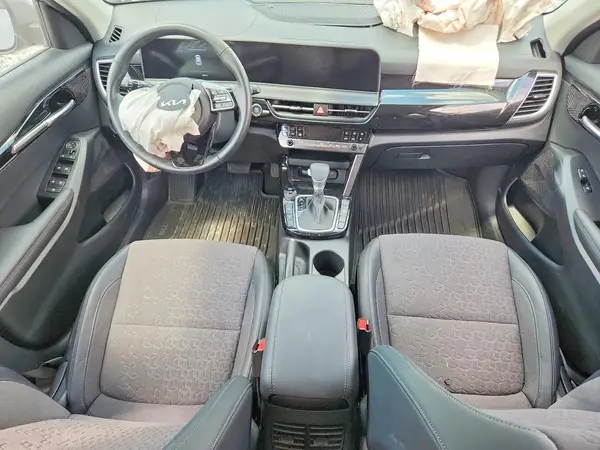 KNDEUCAAXT7915064 2026 KIA SELTOS - Image 8