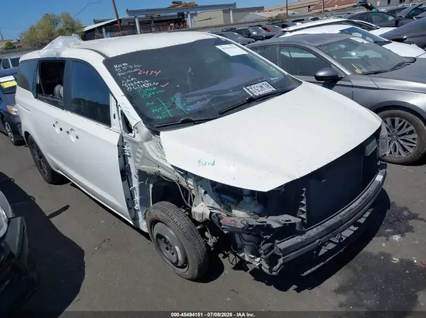 KNDMA5C10H6258494 2017 KIA SEDONA - Image 1