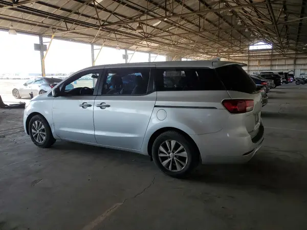 KNDMA5C10H6272895 2017 KIA SEDONA - Image 2