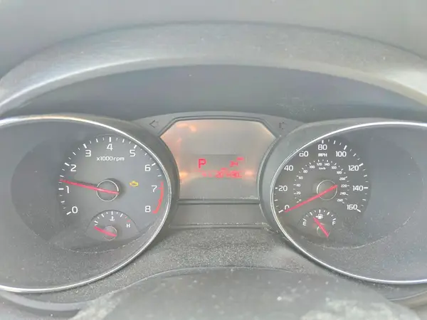 KNDMA5C10H6284061 2017 KIA SEDONA - Image 8