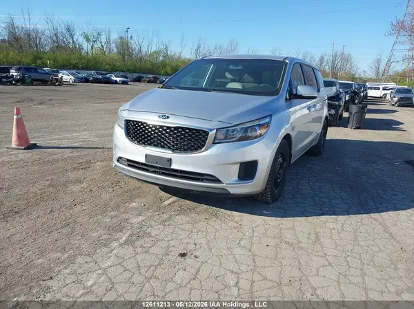 KNDMA5C10H6311145 2017 KIA SEDONA - Image 2