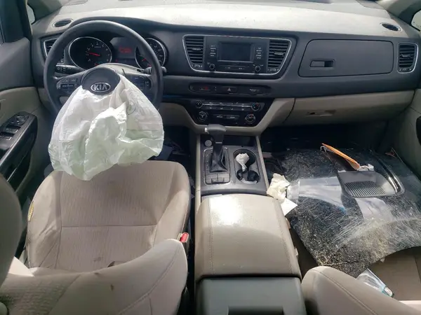 KNDMA5C10J6374249 2018 KIA SEDONA - Image 8