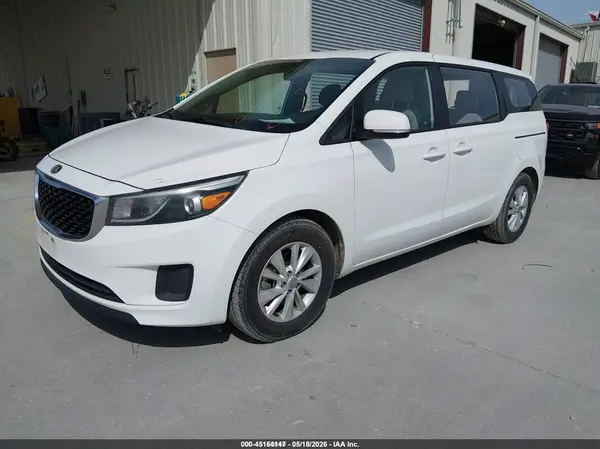 KNDMA5C10J6400316 2018 KIA SEDONA - Image 2
