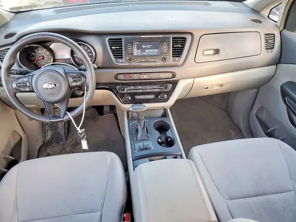 KNDMA5C10J6401563 2018 KIA SEDONA - Image 8